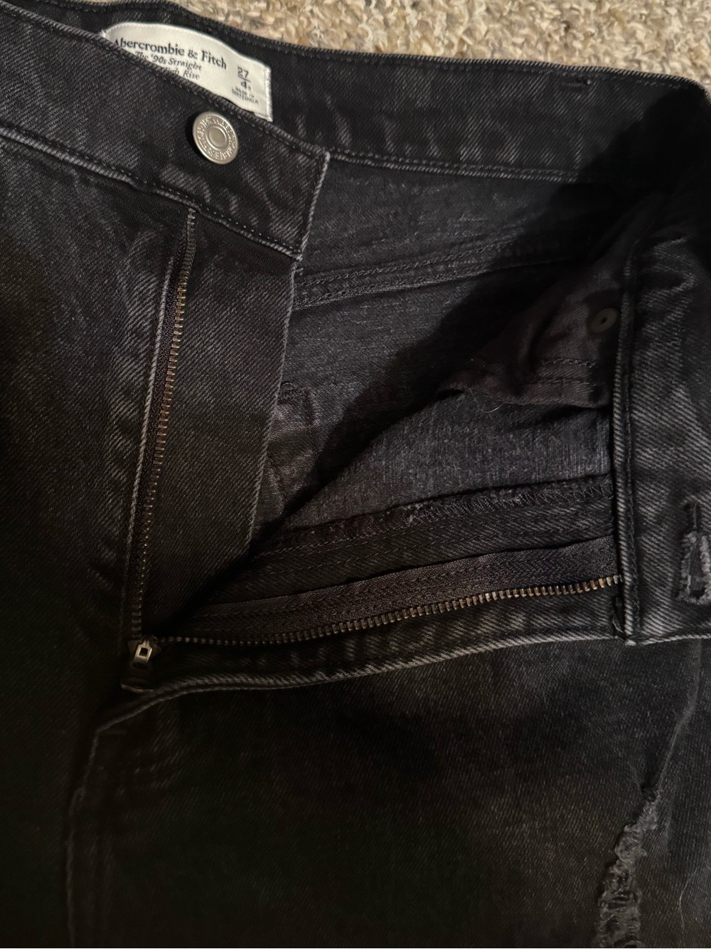 Abercrombie & Fitch The 90’s Straight Ultra High Rise Black Distressed Jeans - Picture 4 of 5